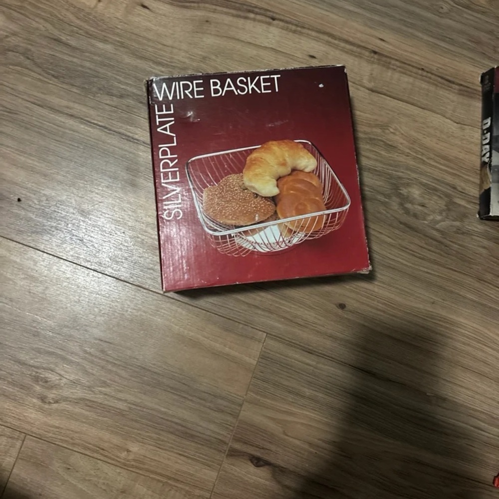 Source Unknown Silverplate Wire Basket